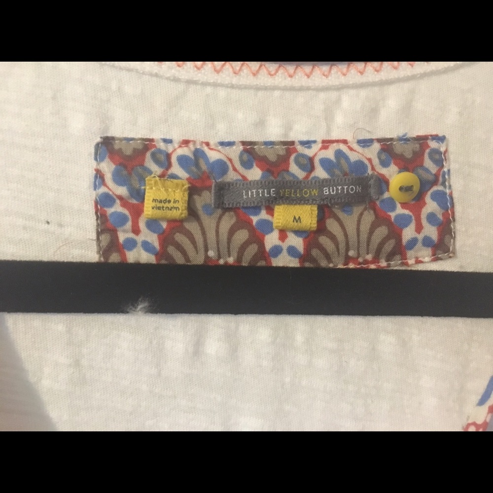 Little Yellow Button top - Picture 3 of 4