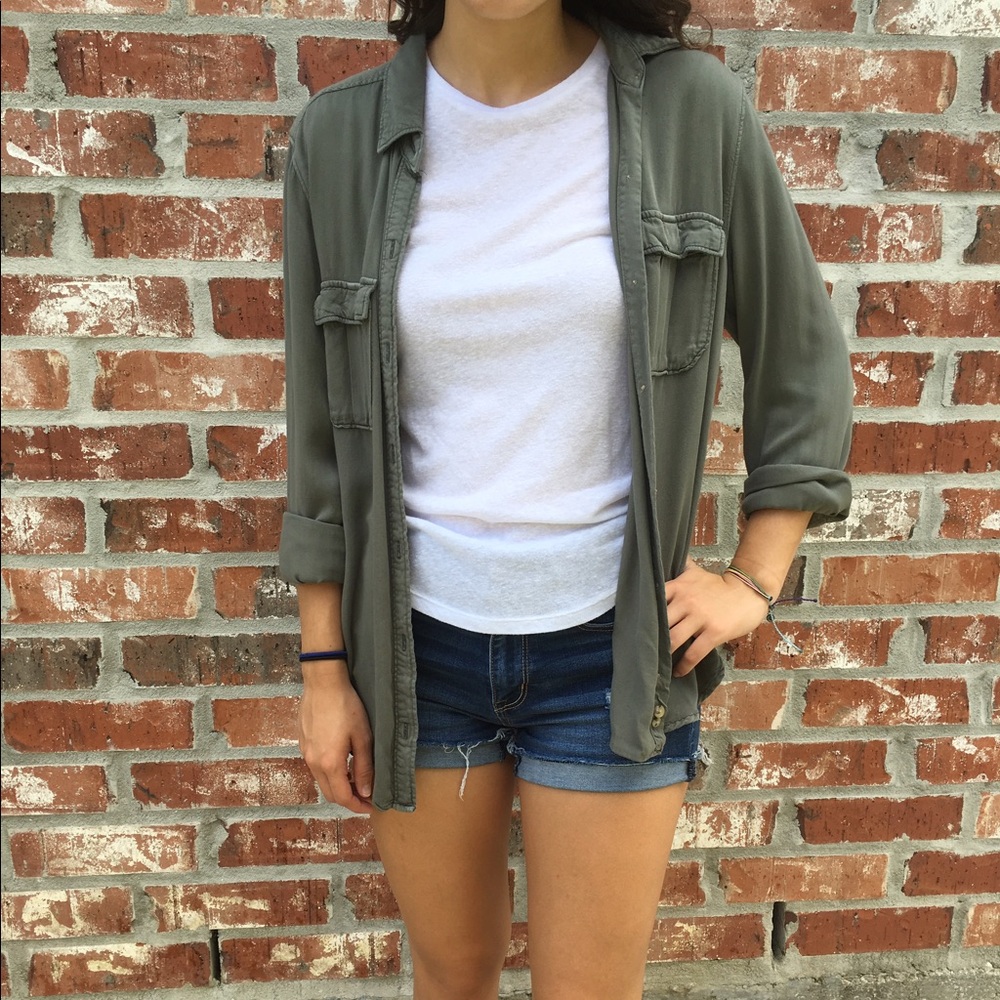 Olive Button up
