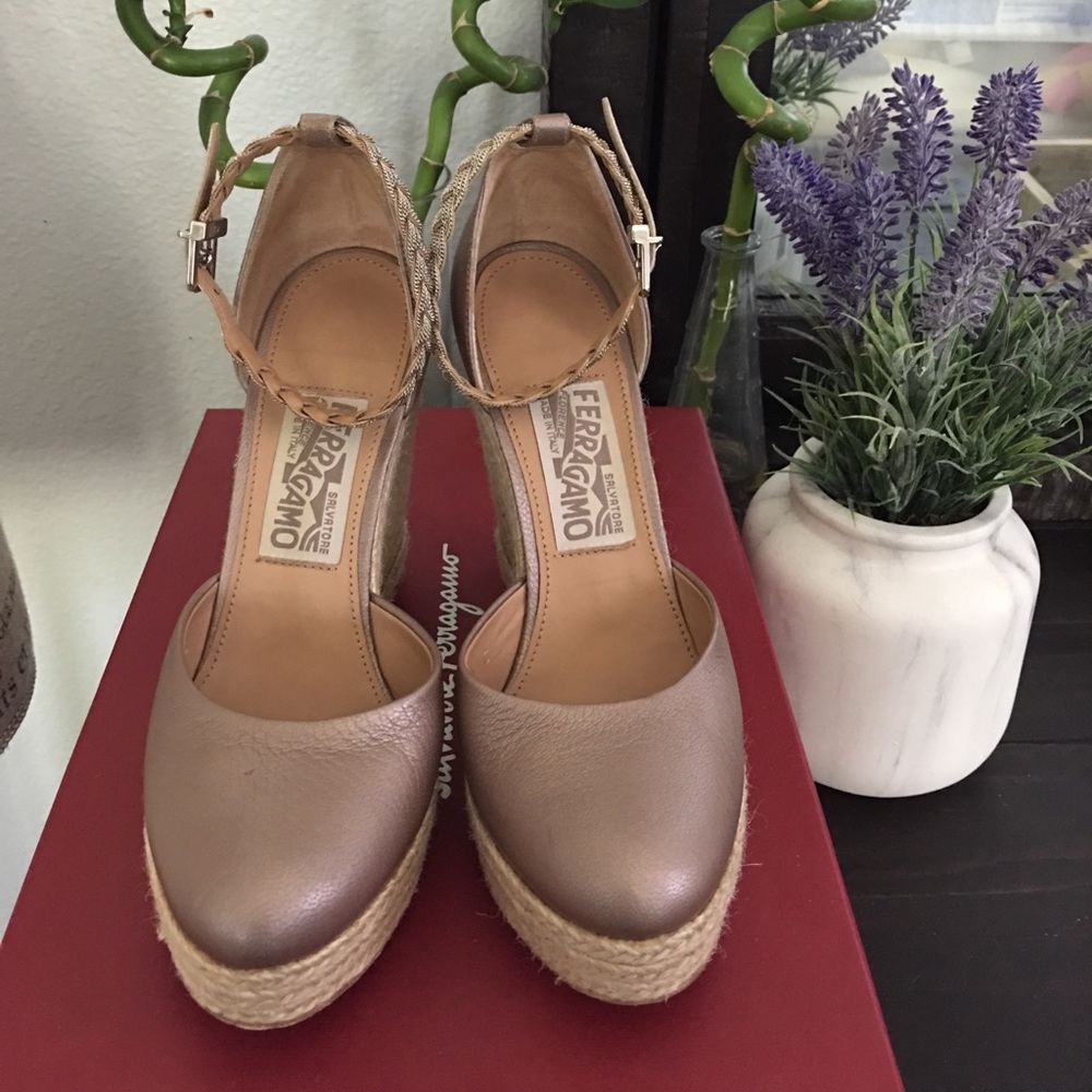 Auth Salvatore Ferragamo 'Beawy' Wedge Shoes