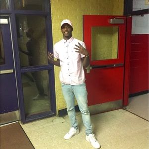 Meet your Posher, Deonte