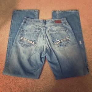 Buckle BKE Tyler Straight Cut Jeans