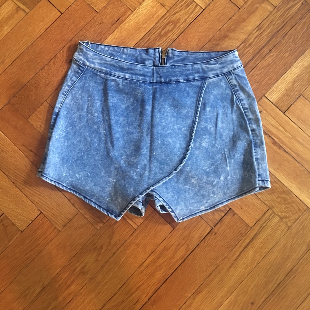 Acid wash jean skort