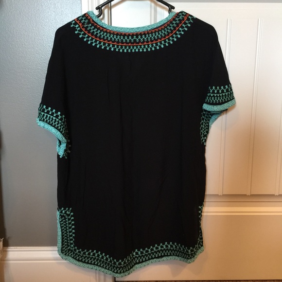 Top - Picture 2 of 2