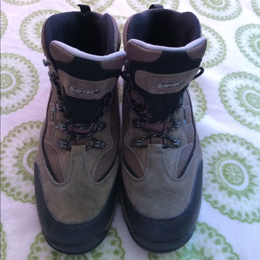 2018 Hi-Tec Skamania boots.. New heavy duty high-quality boots 🥾NWOT