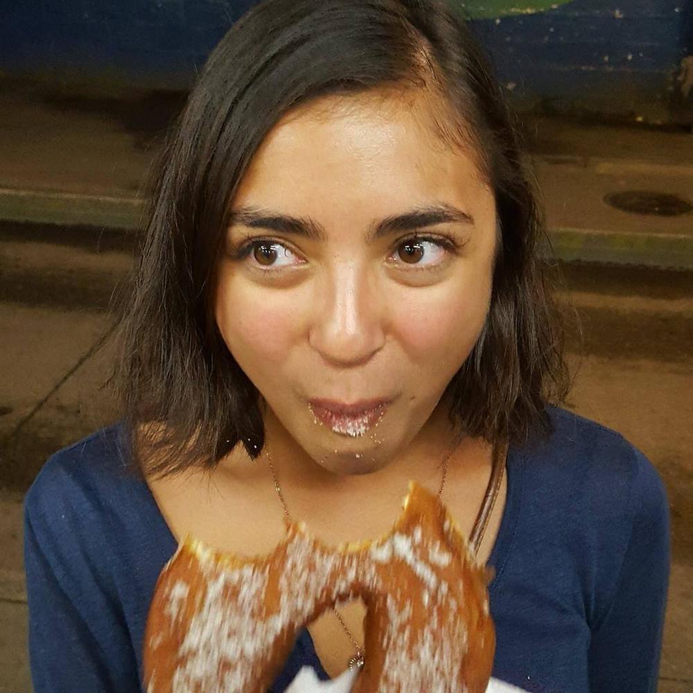 Meet your Posher, Clarissa