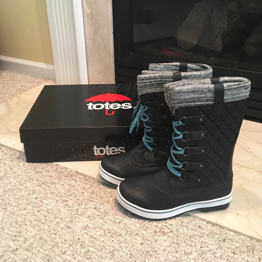Brand New Totes Snowboots