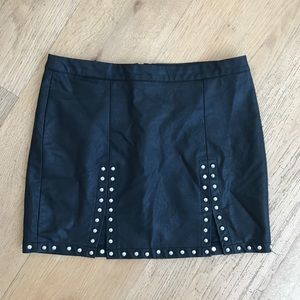 Leather skirt with studs