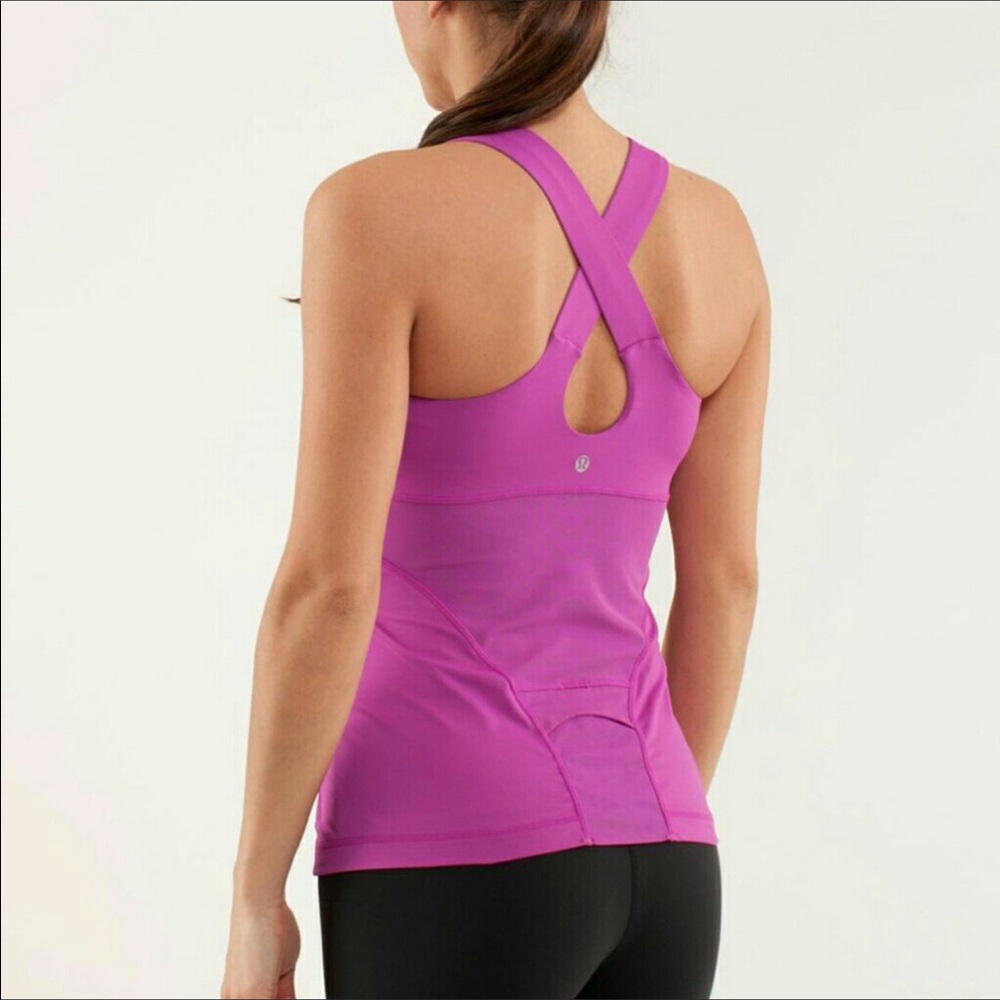 Lululemon top with built in bra