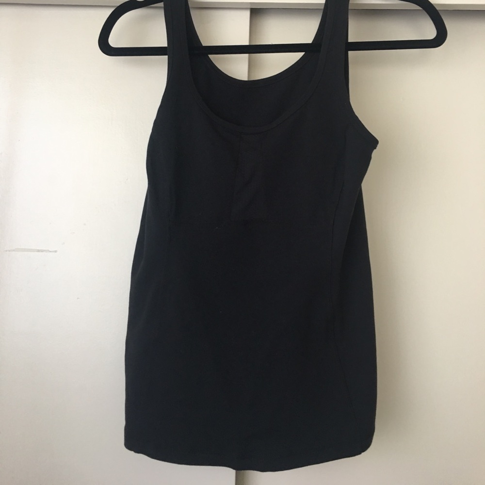 Lululemon tank!