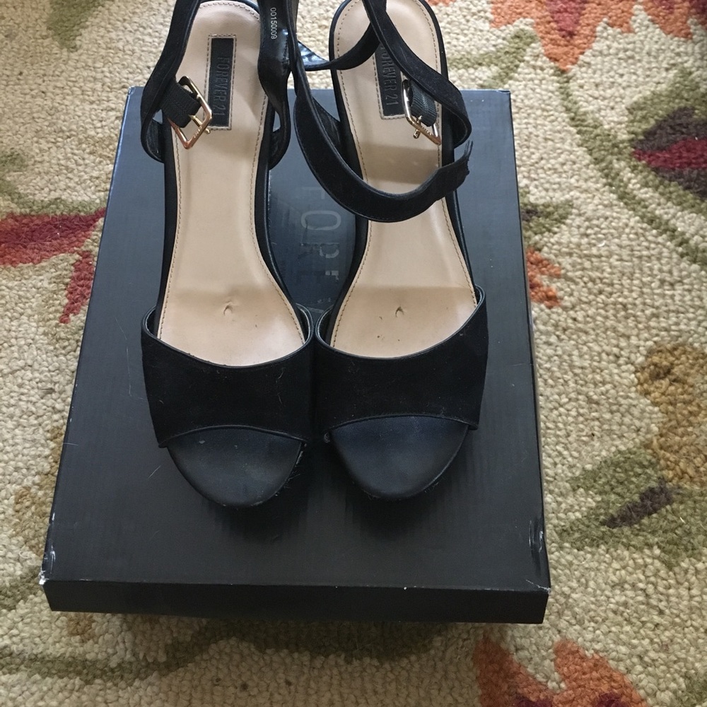 Forever 21 Brand Wedge Espradrills