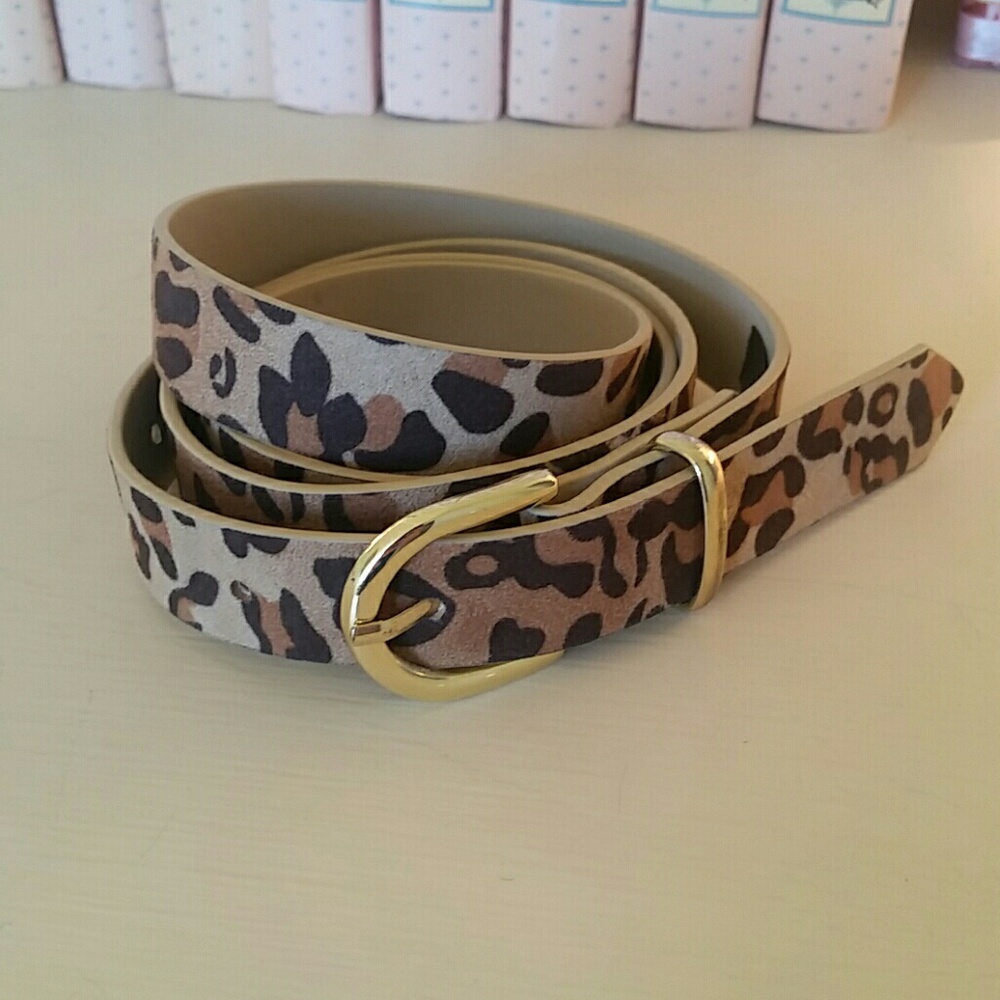 Small leopard skinny belt