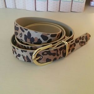 Small leopard skinny belt