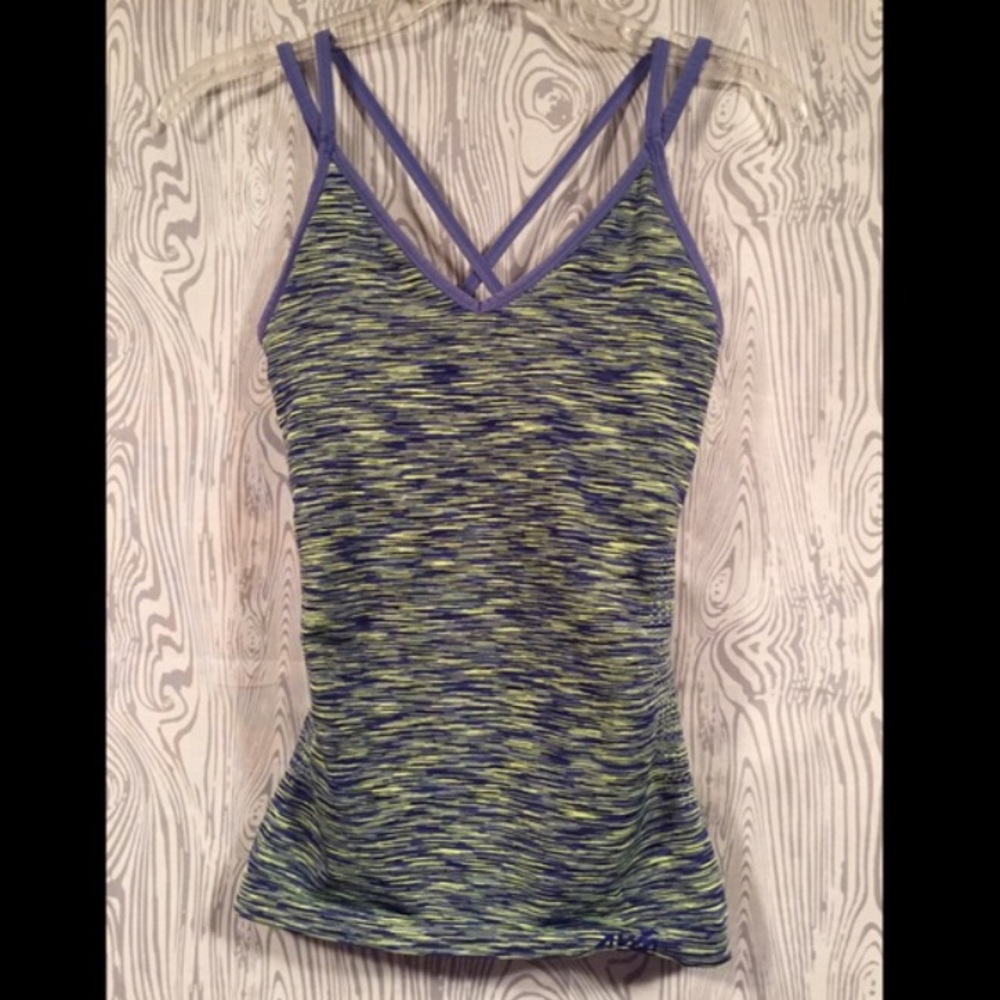 Athletic top