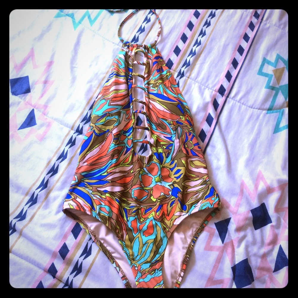 Volcóm bathing suit 👙