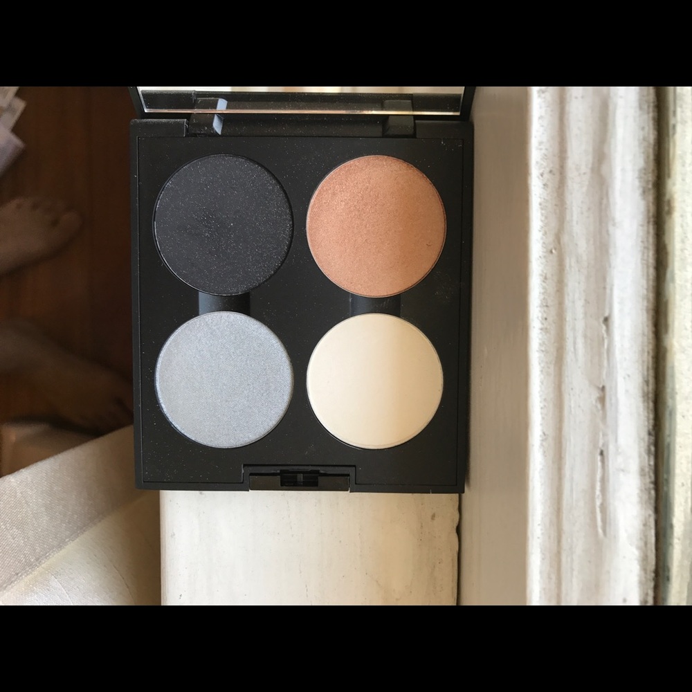 Make Up For Ever (MUFE) Rock For Ever Eyeshadow