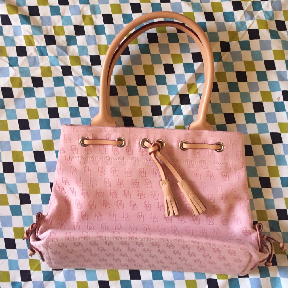 ✨💖Dooney & Bourke Pink Handbag✨💗🌺