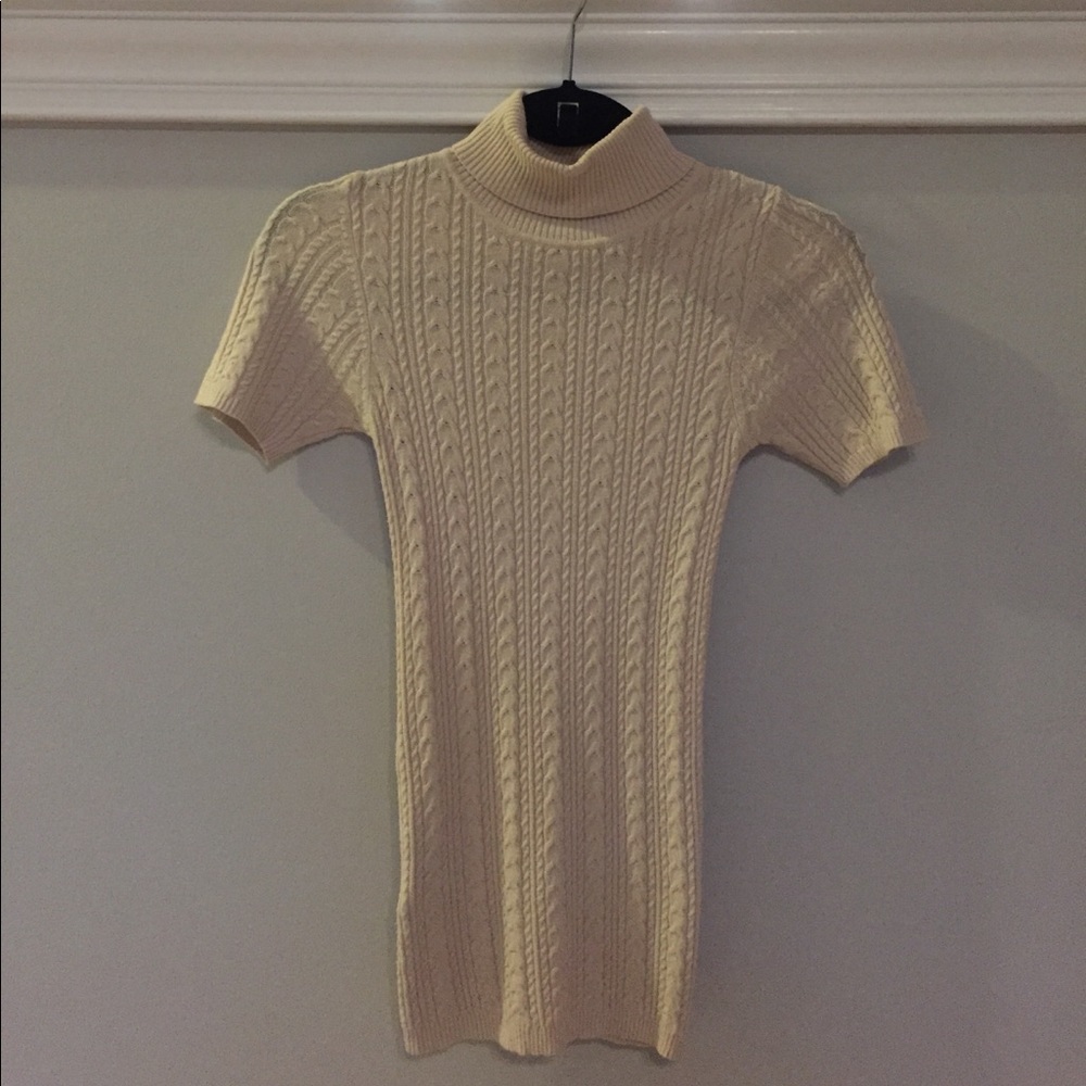 BCBG cream knit turtleneck top