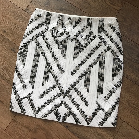 Express Dresses & Skirts - Express Sequin Skirt