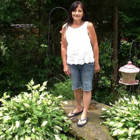 Meet your Posher, Elaine - Picture 1 of 1