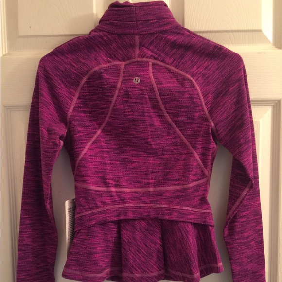 Lulu Lemon pink jacket size 2 brand new - Picture 2 of 2