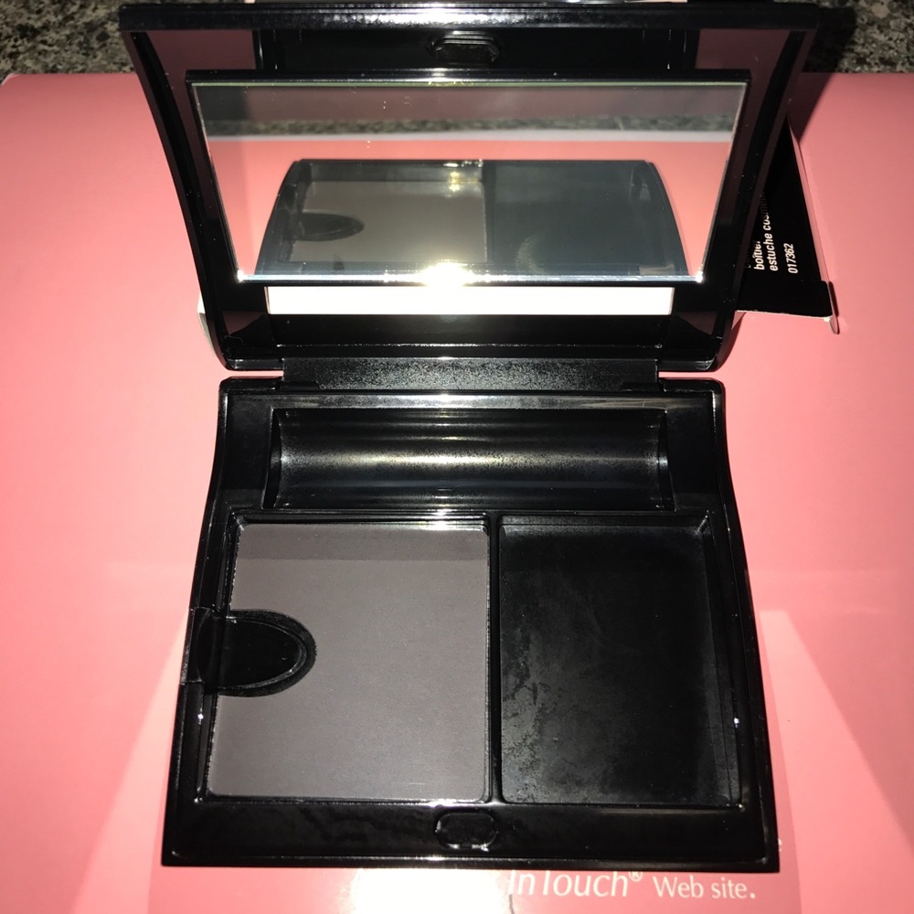 Mary Kay compact