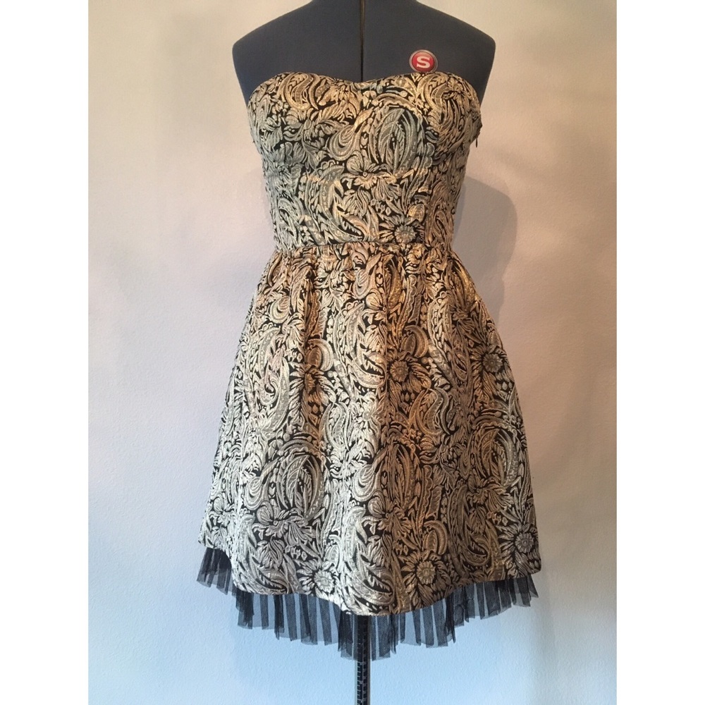 Ornate gold and black size M dress
