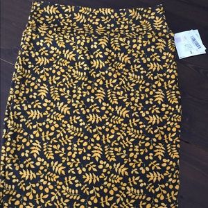 LulaRoe Cassie Skirt