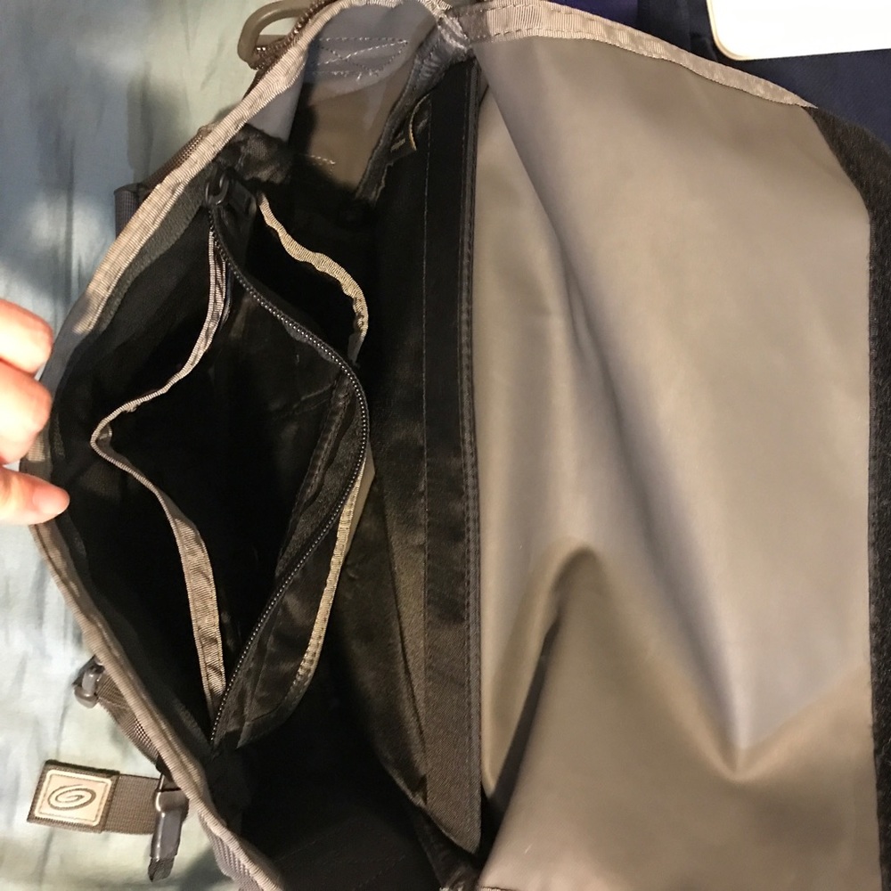 Timbuk2 messenger adjustable crossbody bag - Picture 3 of 8