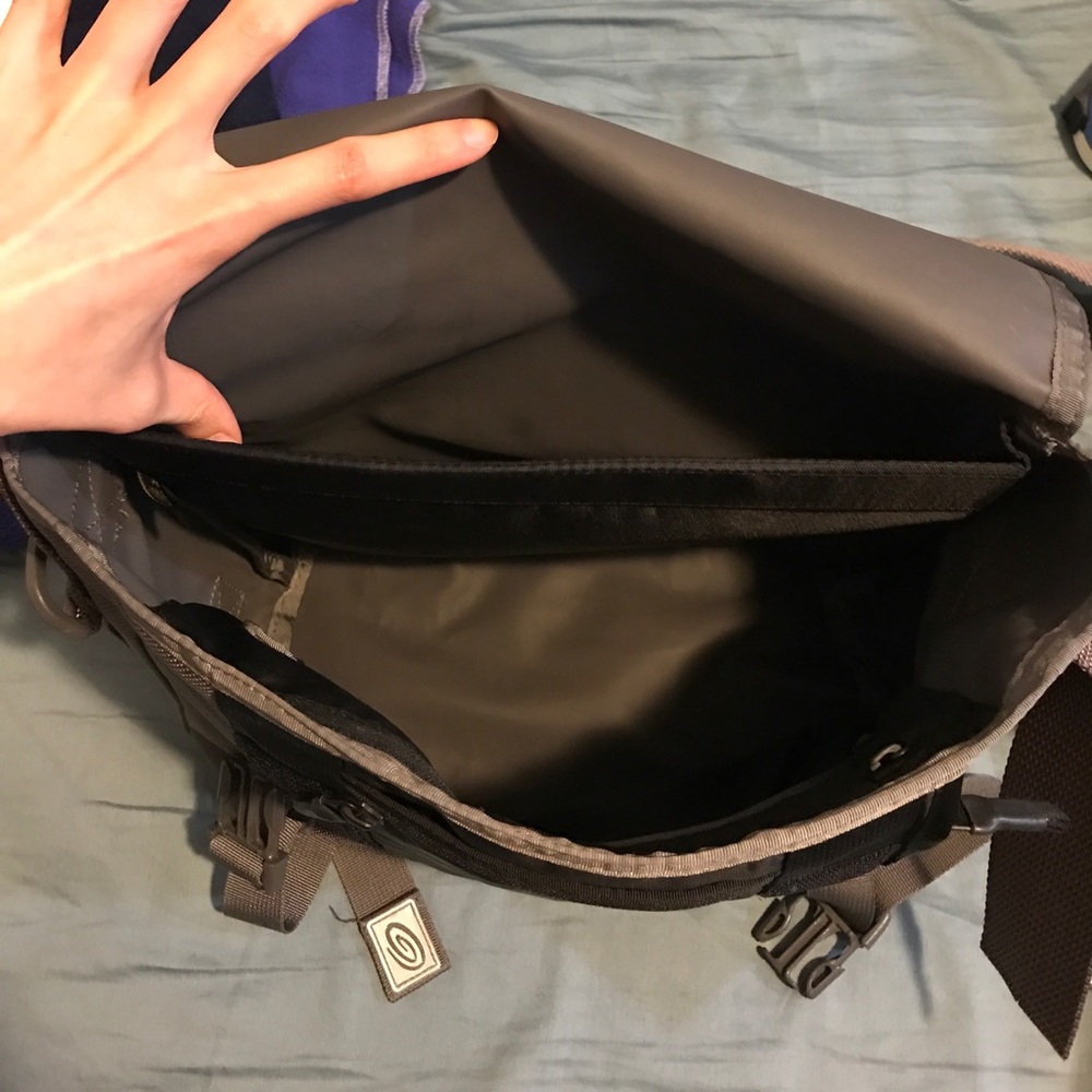 Timbuk2 messenger adjustable crossbody bag - Picture 4 of 8