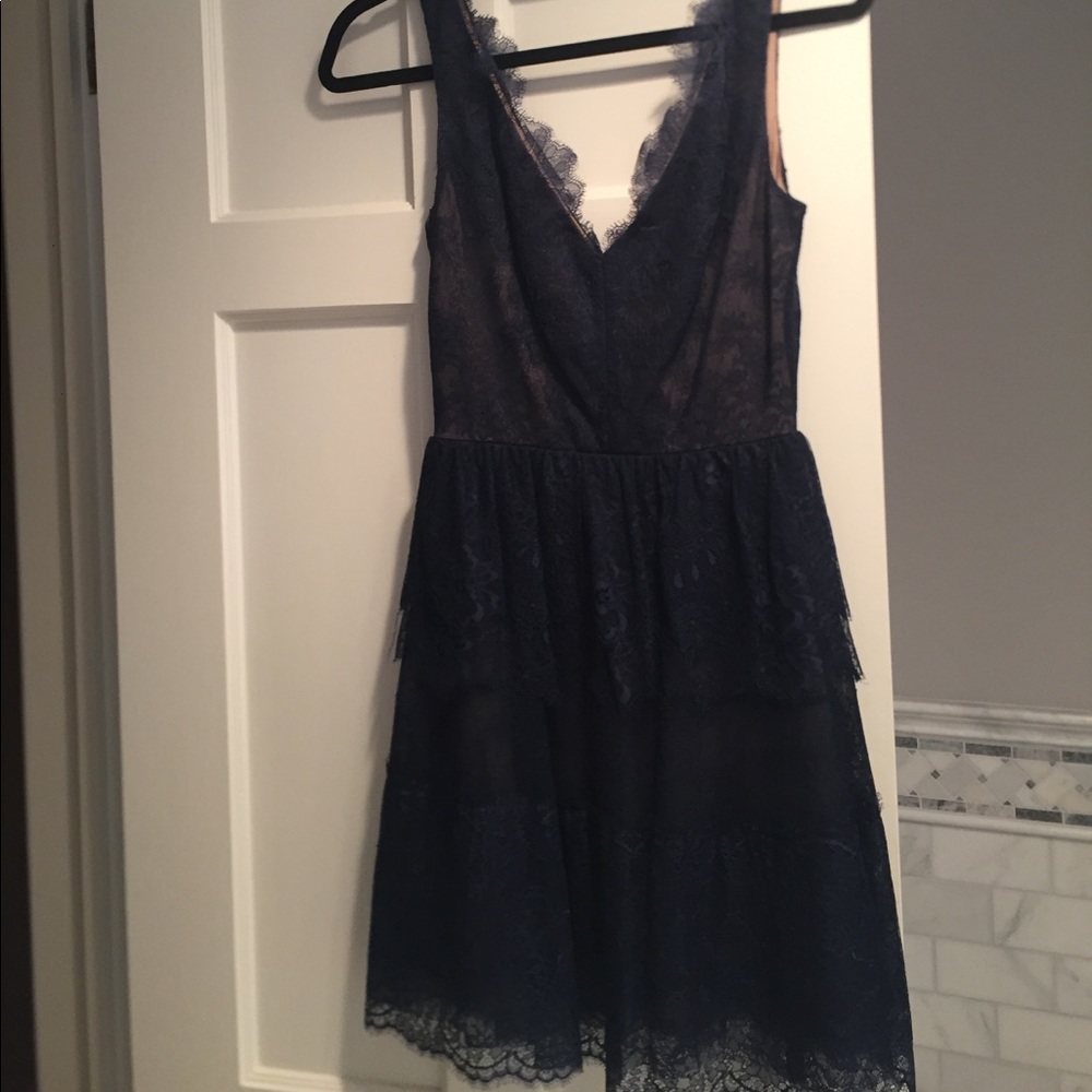 Navy blue lace V-Neck cocktail dress