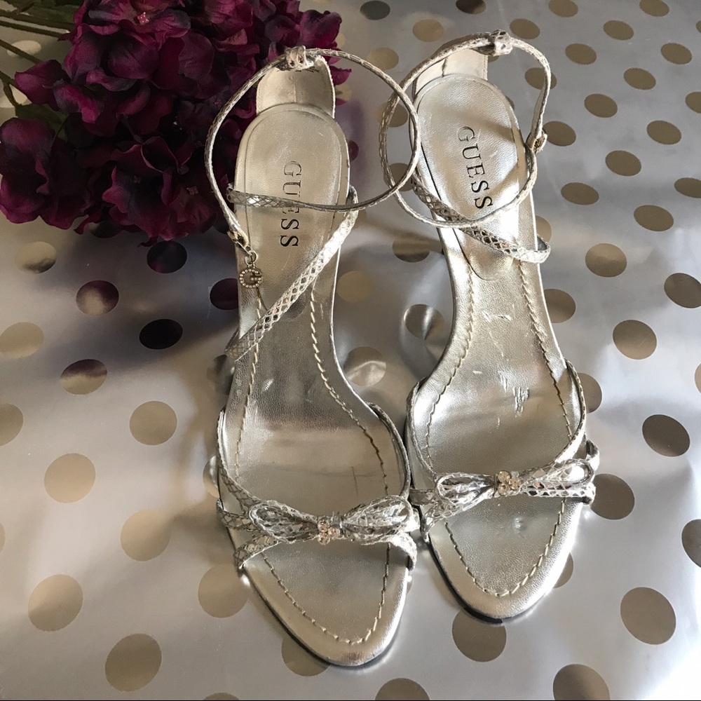 Guess by Marciano "Hopeful" Heels - Picture 2 of 2