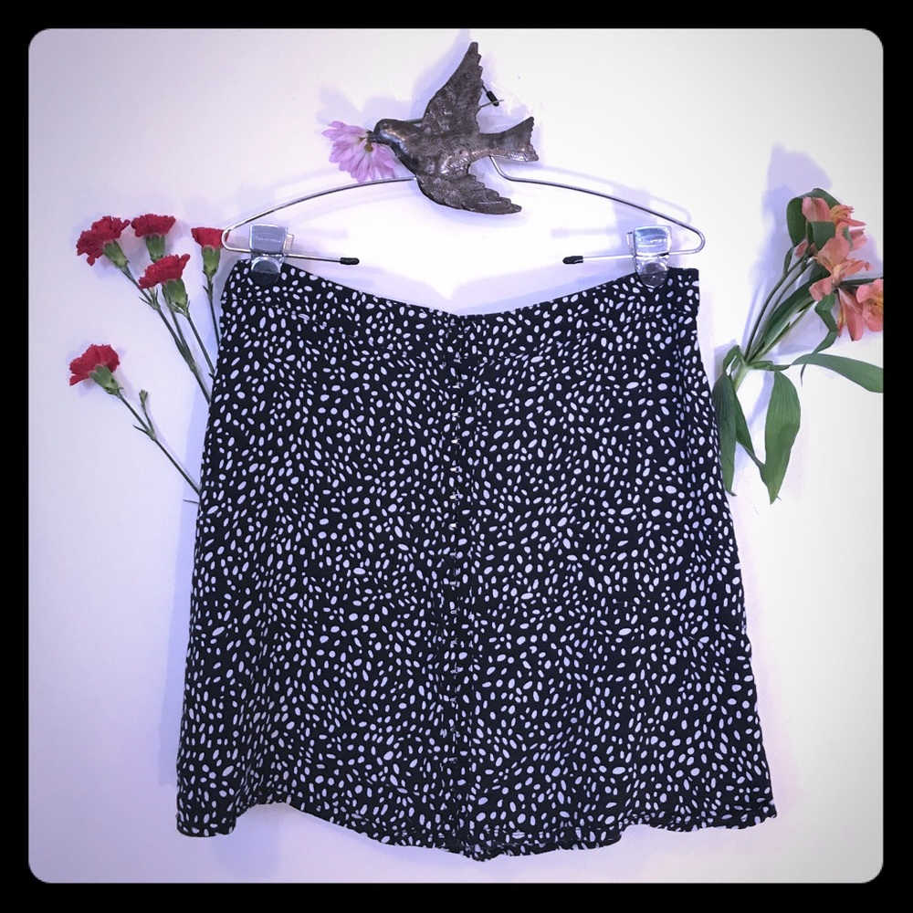 Adorable H&M polka dot skirt