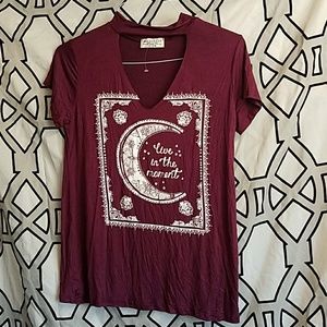 LA MOONCHILD SIZE MEDIUM SPECIALTY TOP