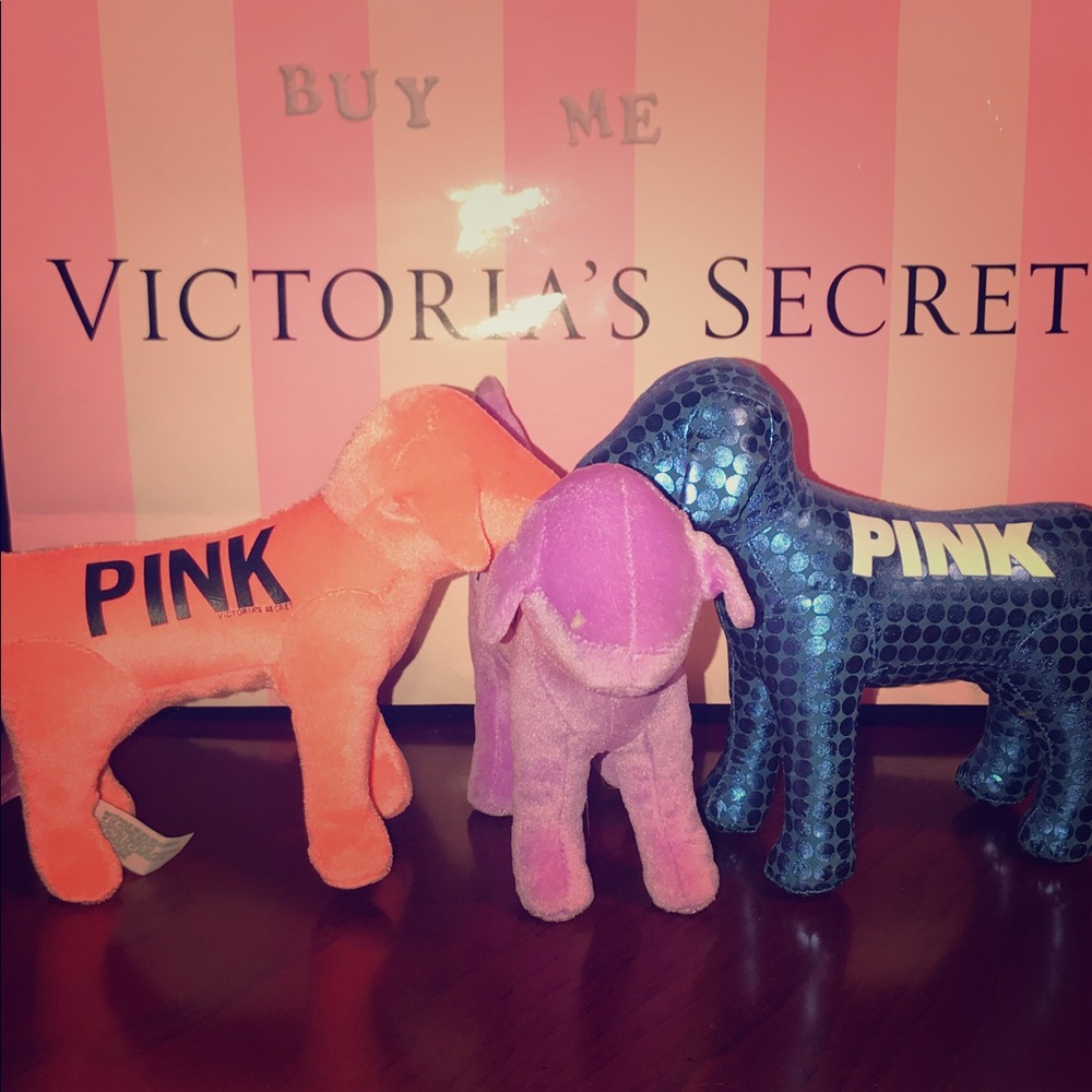 SET OF 3 VS PINK DOGS!!!!