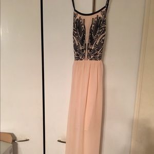 Open, cross-back maxi dress