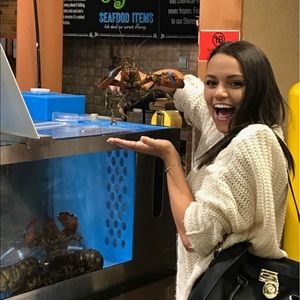 Meet your Posher, Danielle