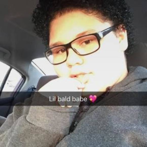 Meet your Posher, Malea - Picture 1 of 1