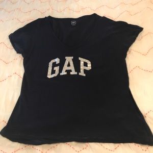 GAP logo v-neck navy blue shirt