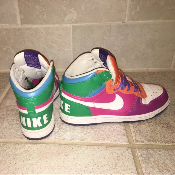 NIKE Custom High Dunks - Picture 2 of 6