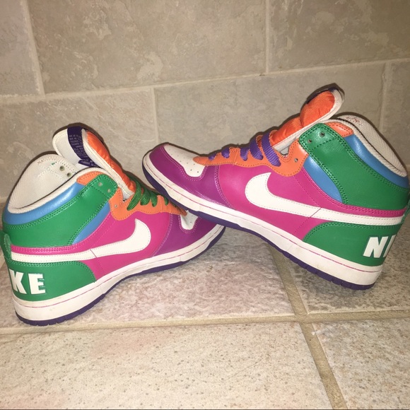 NIKE Custom High Dunks - Picture 4 of 6