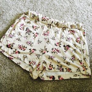 Brandy Melville floral shorts