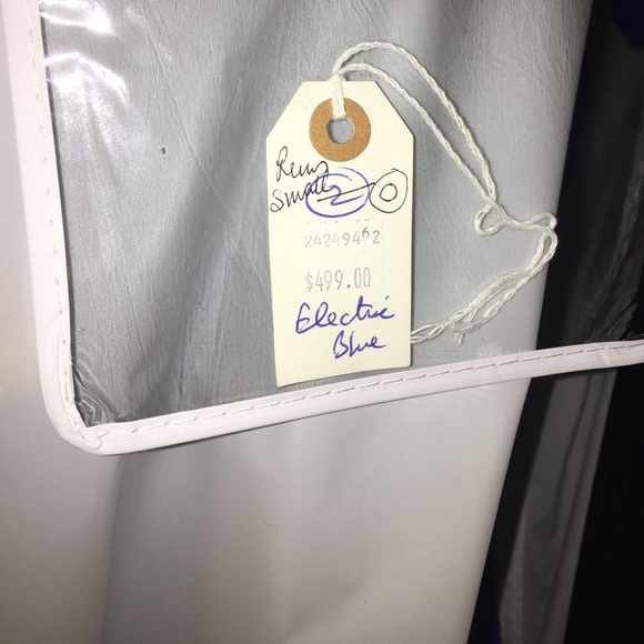 Elegant Formal/Prom Dress - Picture 4 of 4