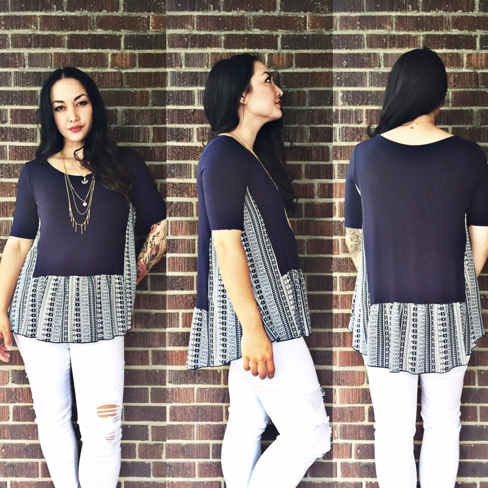Only 1 SM ! Navy Peplum Short Sleeve Top - Picture 2 of 2