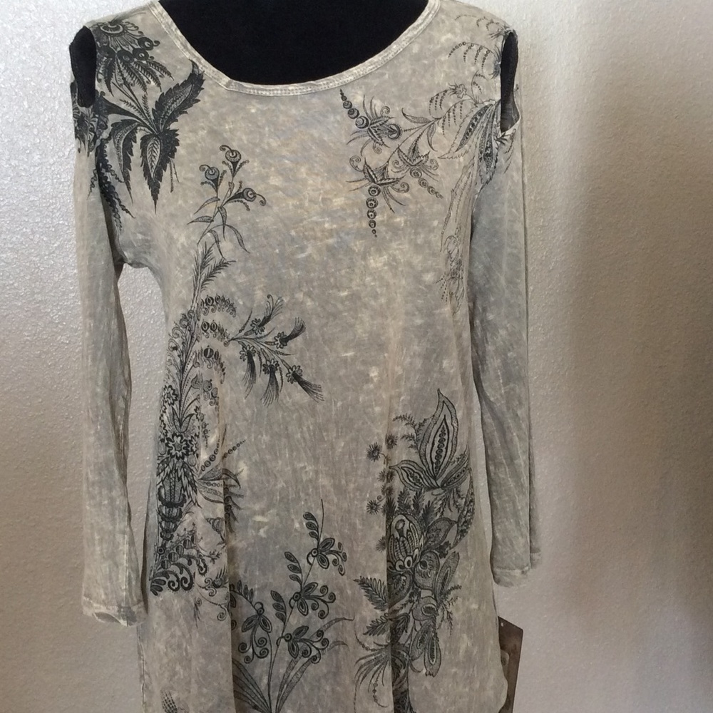 Asymmetric Cold Shoulder Tunic Blouse