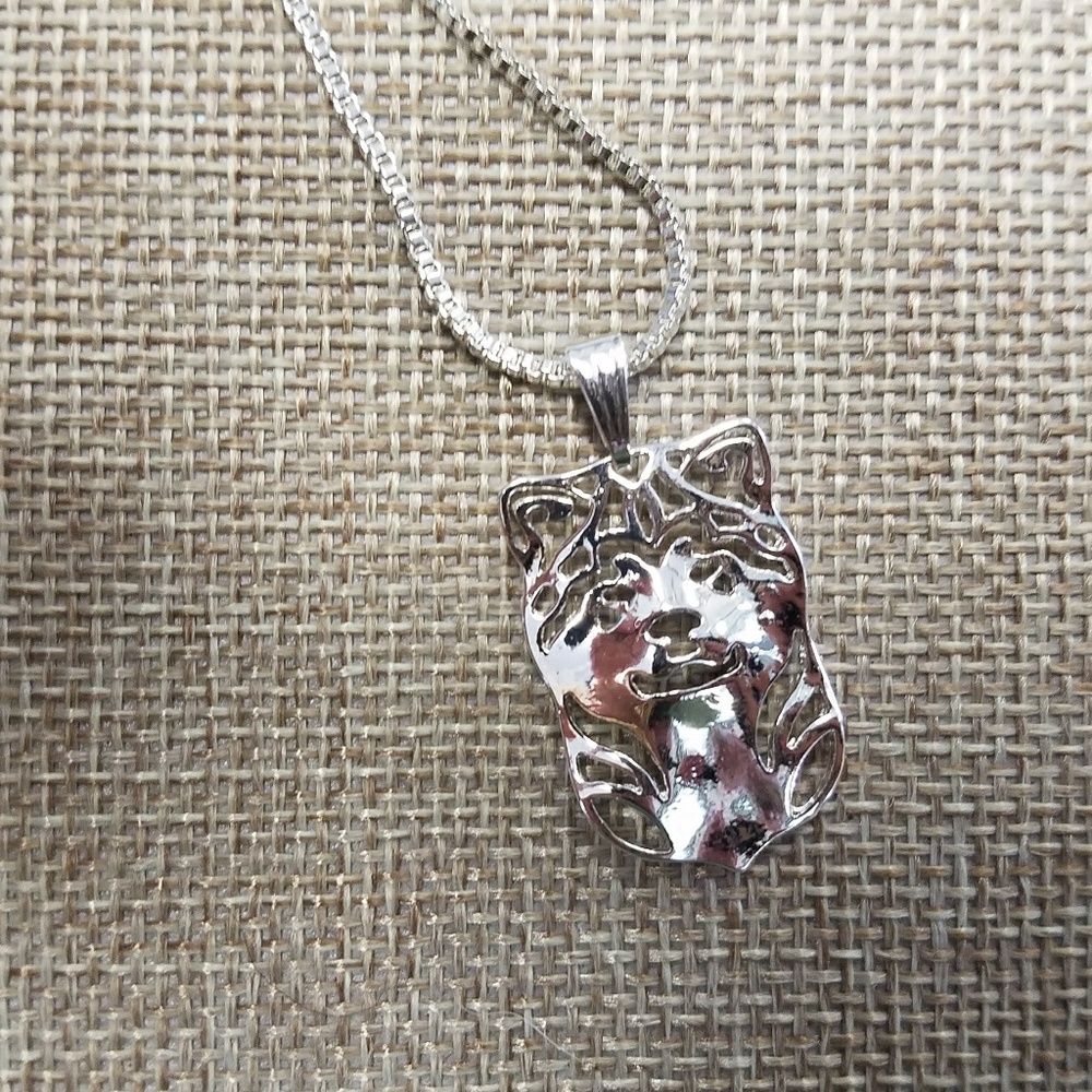 Shiba Inu Necklace 🐶