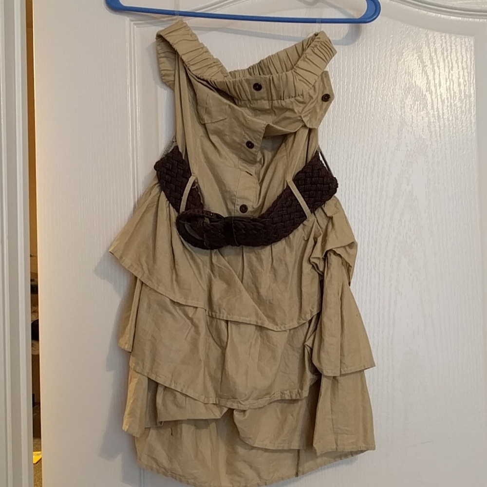 Fun Strapless Dress a la Steve Irwin