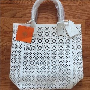 TORY BURCH WHITE LACE DESIGN TOTE - NEW WITH TAGS