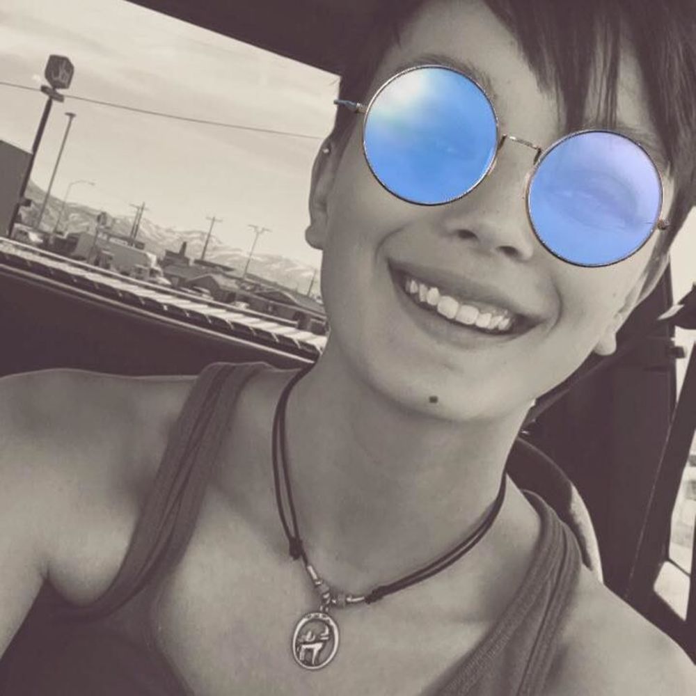 Meet your Posher, Alyssa