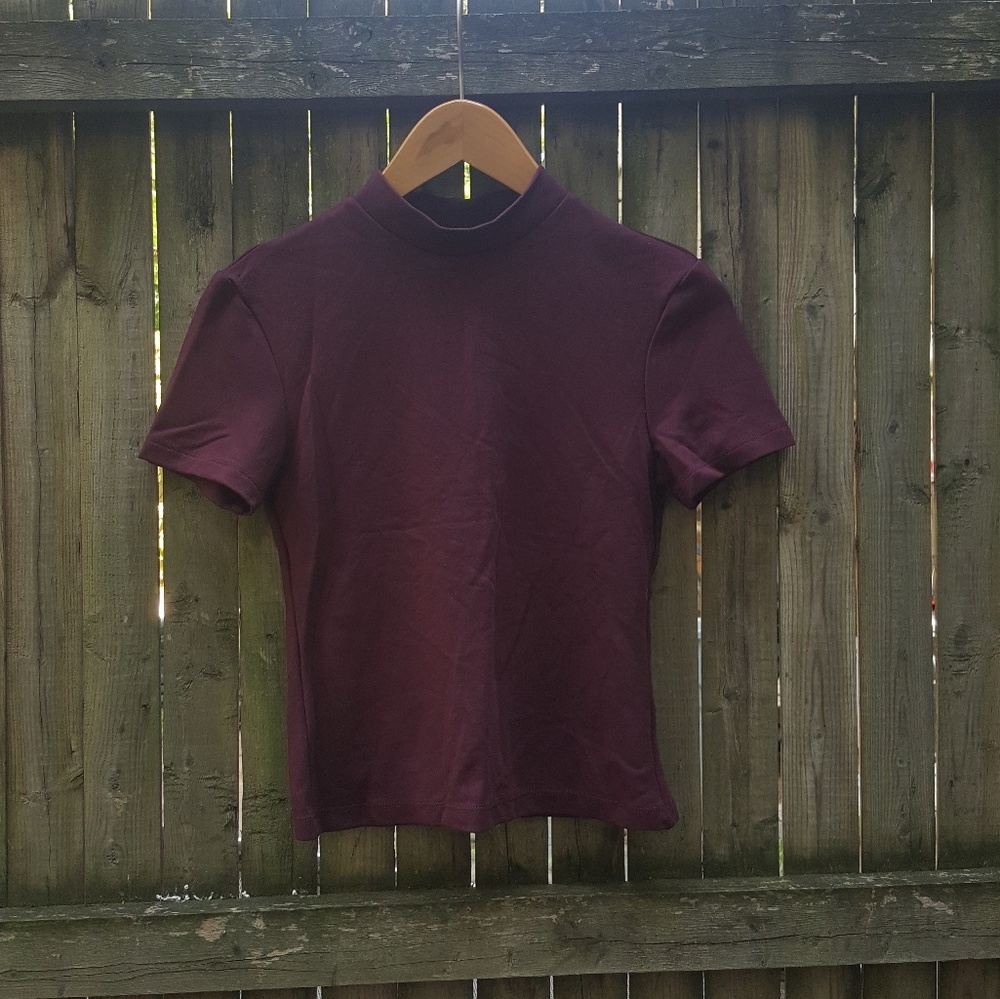Short sleeve Mock neck shirt