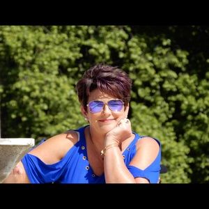 Meet your Posher, Kim